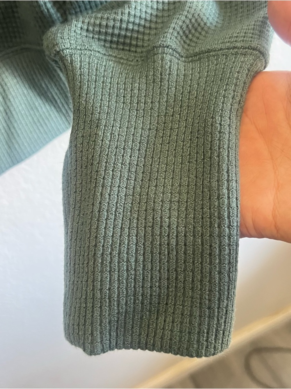 ALO Yoga Waffle Weekend Escape Mock Neck Sweatshirt  Clover Green  S NWT - Picture 11 of 15